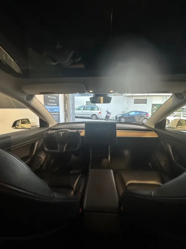 Tesla Model 3 Long Range Tração Traseira 13