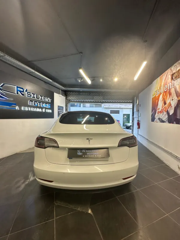 Tesla Model 3 Long Range Tração Traseira 7