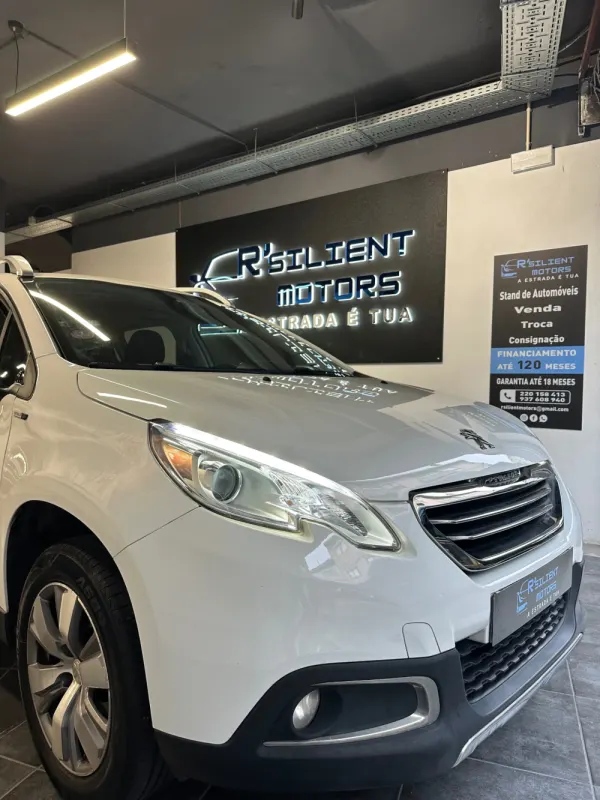Peugeot 2008 1.2 PureTech Style 11