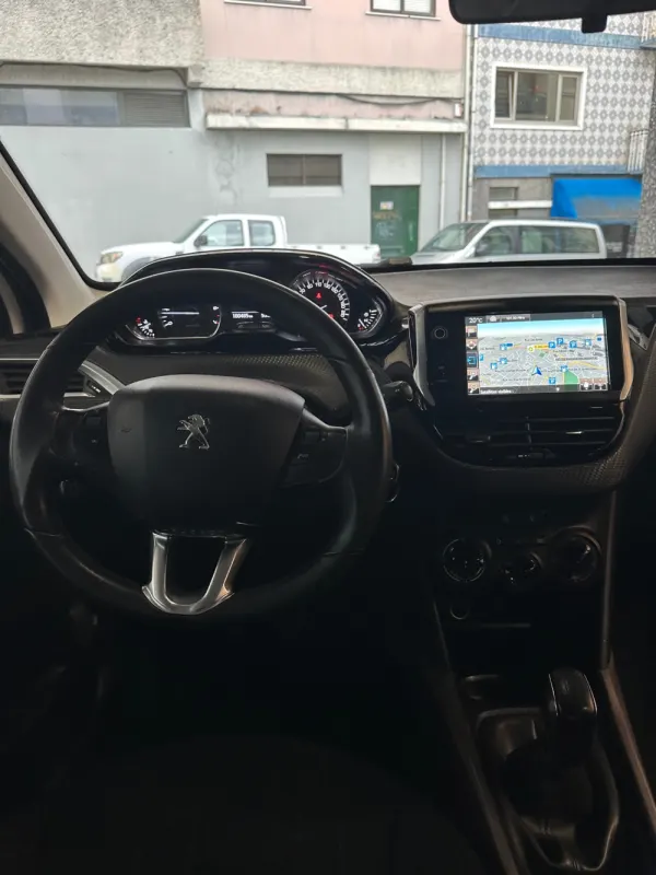Peugeot 2008 1.2 PureTech Style 18