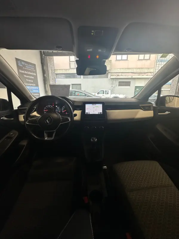 Renault Clio 1.0 TCe Limited Bi-Fuel 11