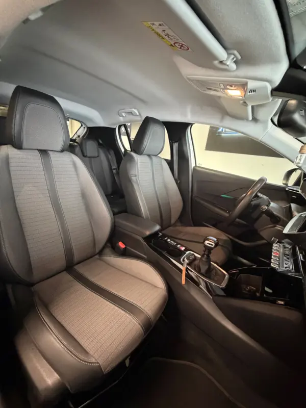 Peugeot 208 1.2 PureTech Allure Pack 26