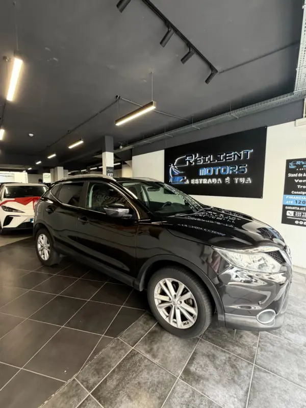 Nissan Qashqai 1.5 dCi N-Connecta Business 4