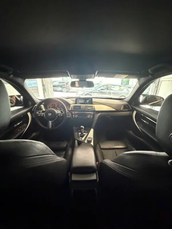BMW 330 e iPerformance M Sport 21