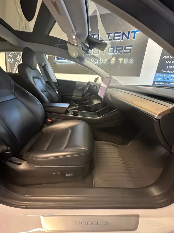 Tesla Model 3 Long Range Tração Traseira 26