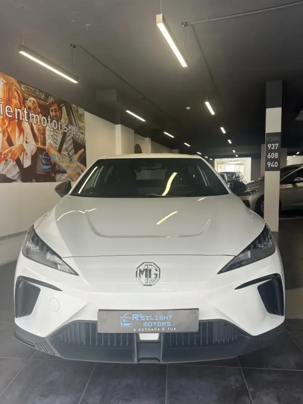 MG MG4 51 kWh Standard 4