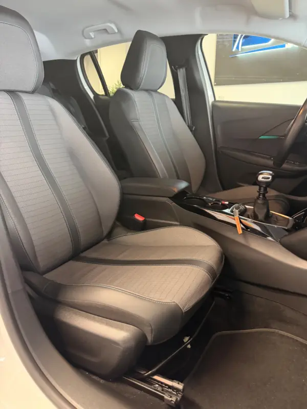 Peugeot 208 1.2 PureTech Allure Pack 21