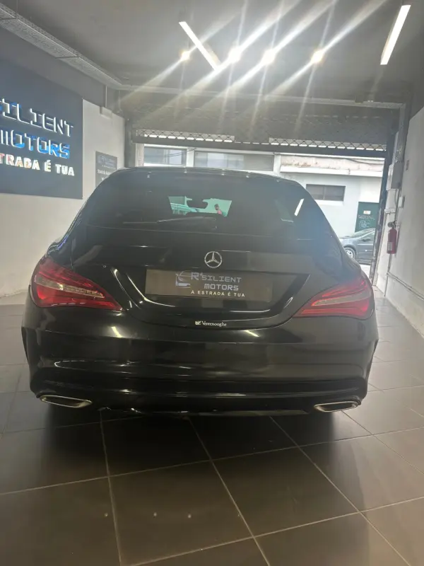 Mercedes-Benz CLA 180 d Shooting Brake AMG Line Aut. 9