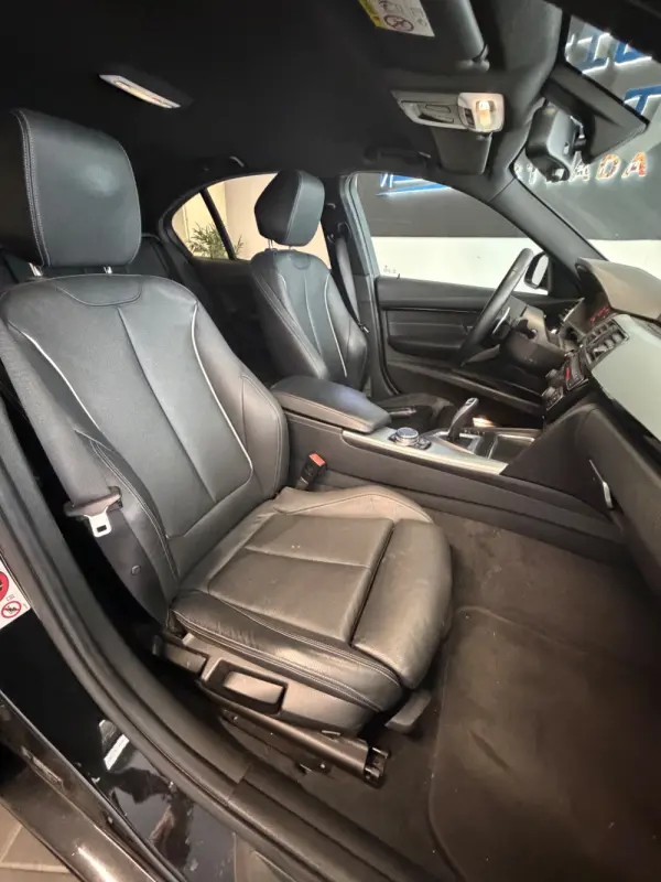 BMW 330 e iPerformance M Sport 23