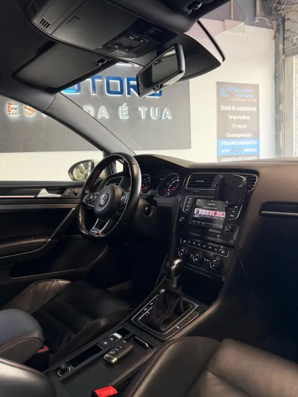 Volkswagen Golf Outro 21