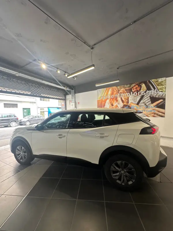 Peugeot 2008 1.2 PureTech Active Pack EAT8 10
