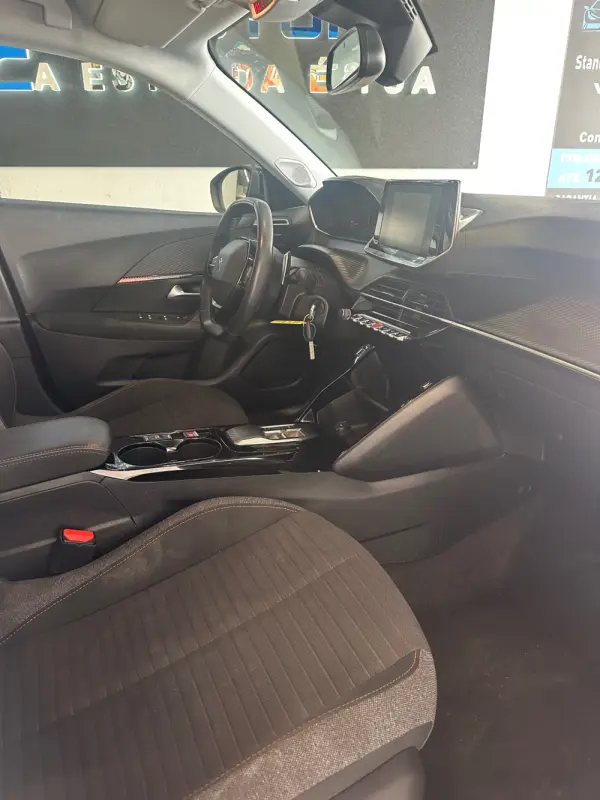 Peugeot 2008 1.2 PureTech Active Pack EAT8 20