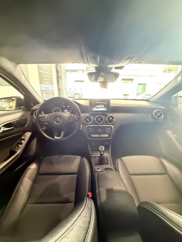 Mercedes-Benz A 160 Outro 9