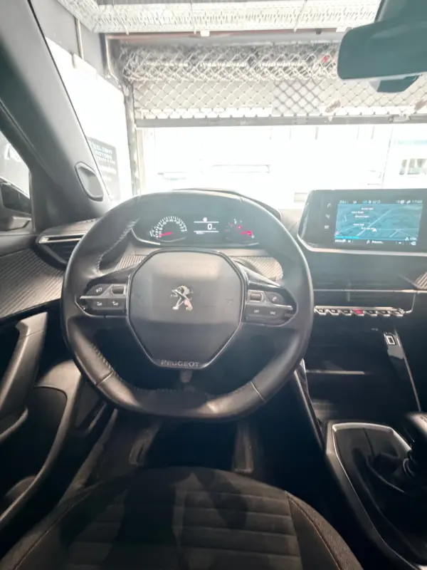 Peugeot 2008 1.2 PureTech Active Pack 17