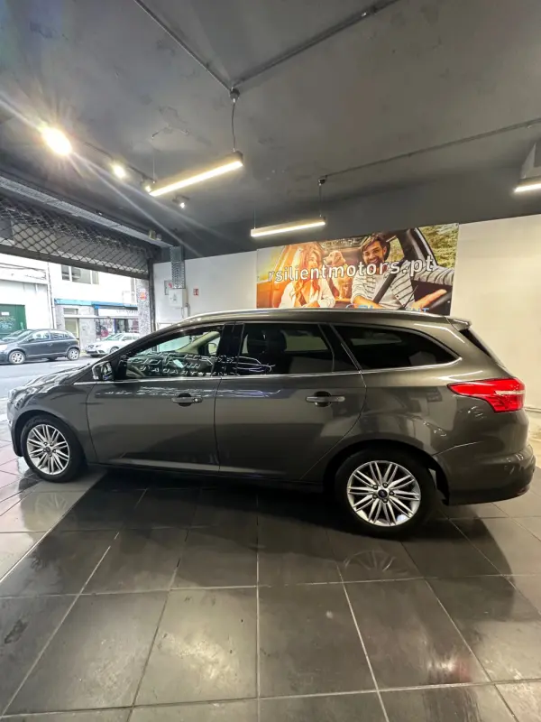 Ford Focus SW 1.5 TDCi EcoBlue Titanium 8