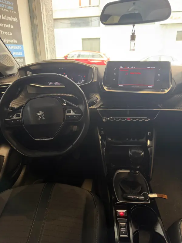 Peugeot 208 1.2 PureTech Allure Pack 17