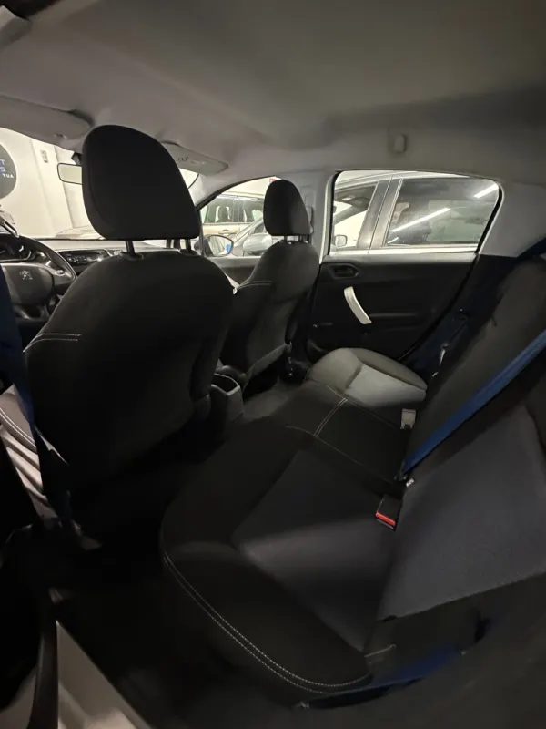 Peugeot 208 1.0 VTi Access 8