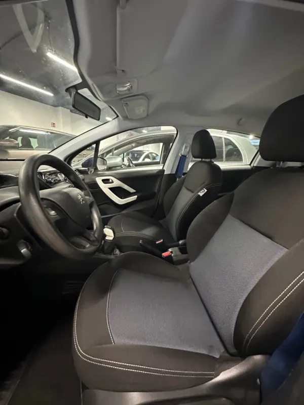 Peugeot 208 1.0 VTi Access 9