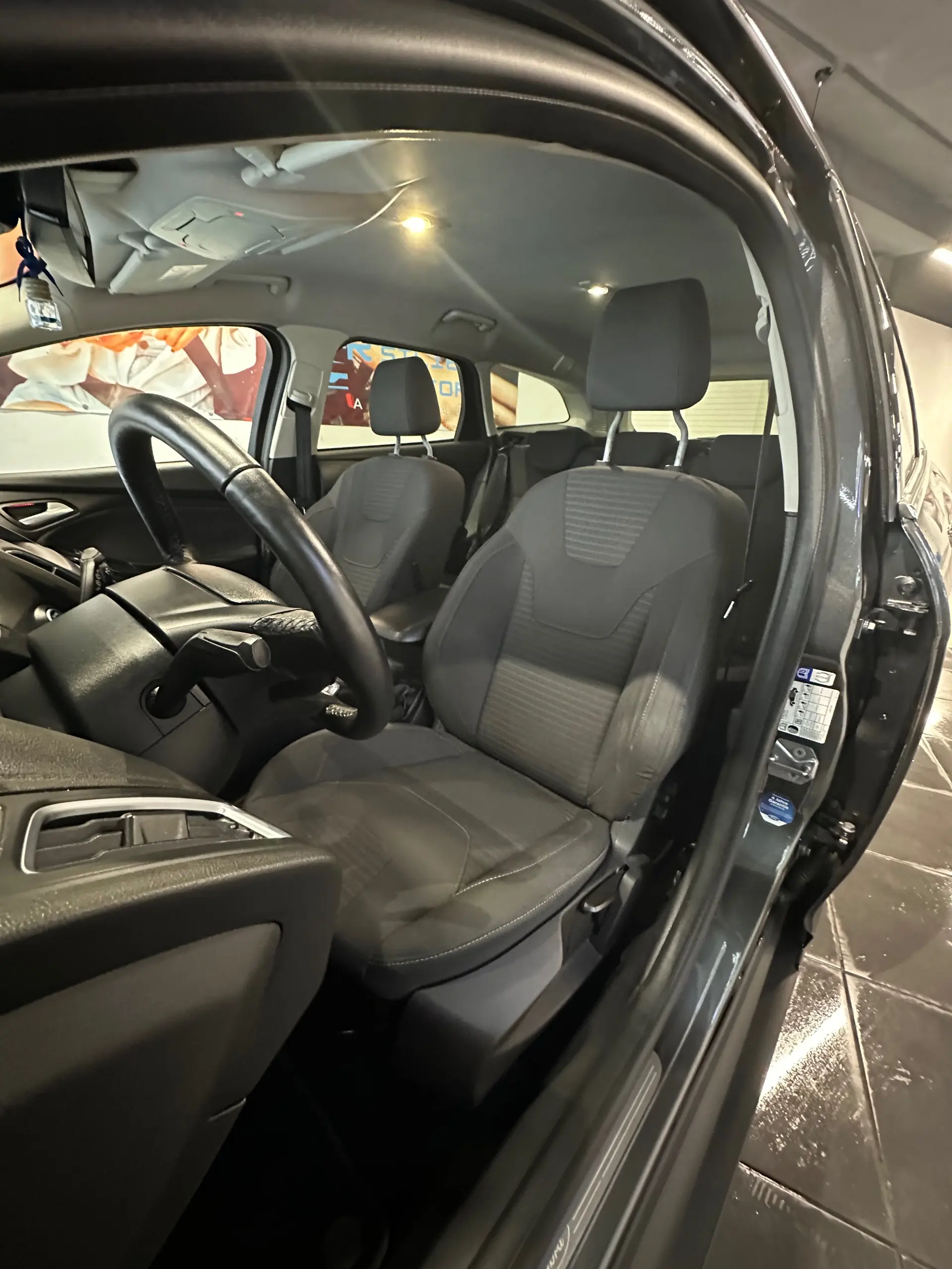 Ford Focus SW 1.5 TDCi EcoBlue Titanium 15