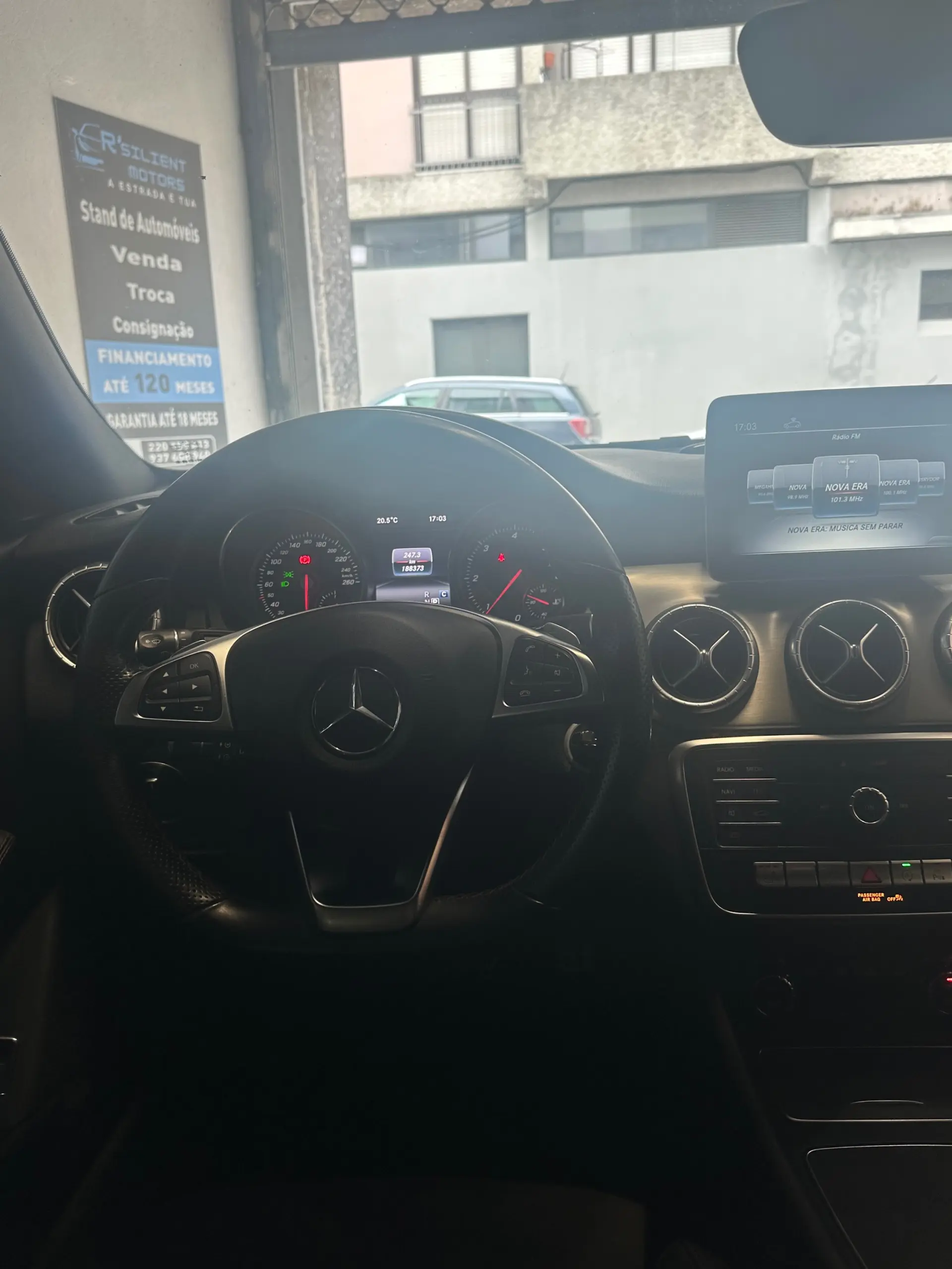 Mercedes-Benz CLA 180 d Shooting Brake AMG Line Aut. 19