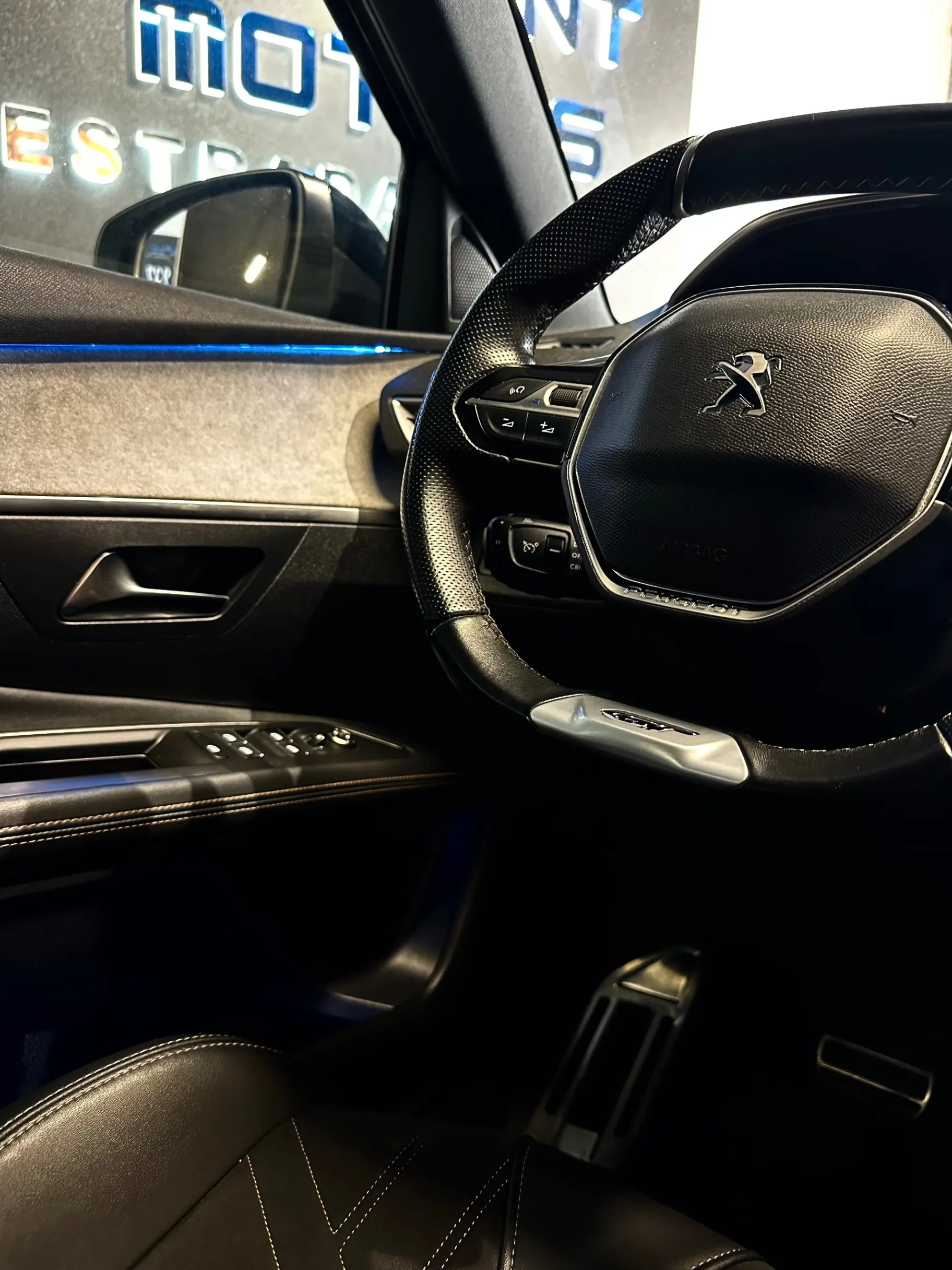 Peugeot 3008 1.5 BlueHDi GT Pack EAT8 22