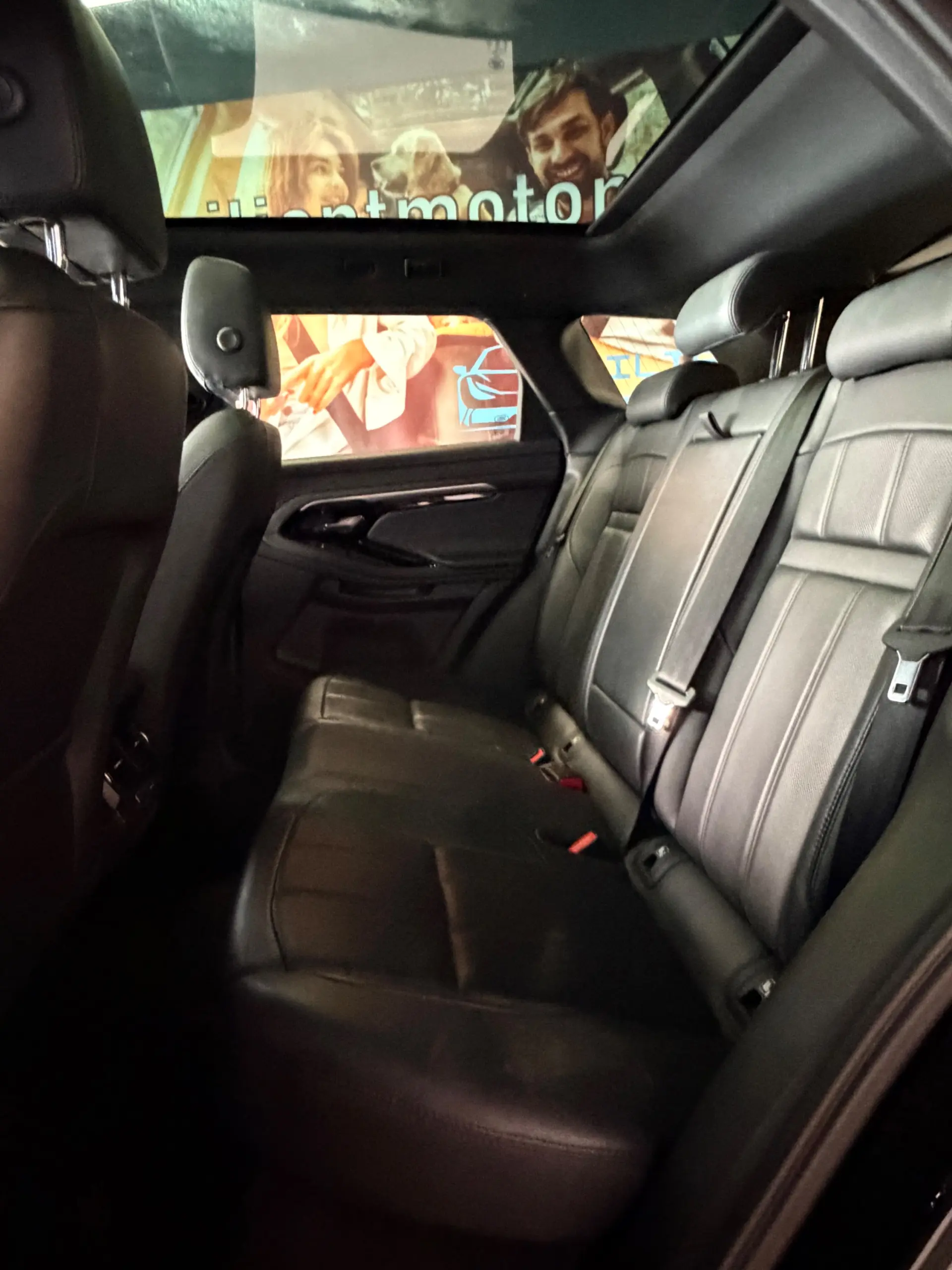 Land Rover Range Rover Evoque 1.5 P160 R-Dynamic S Auto 25