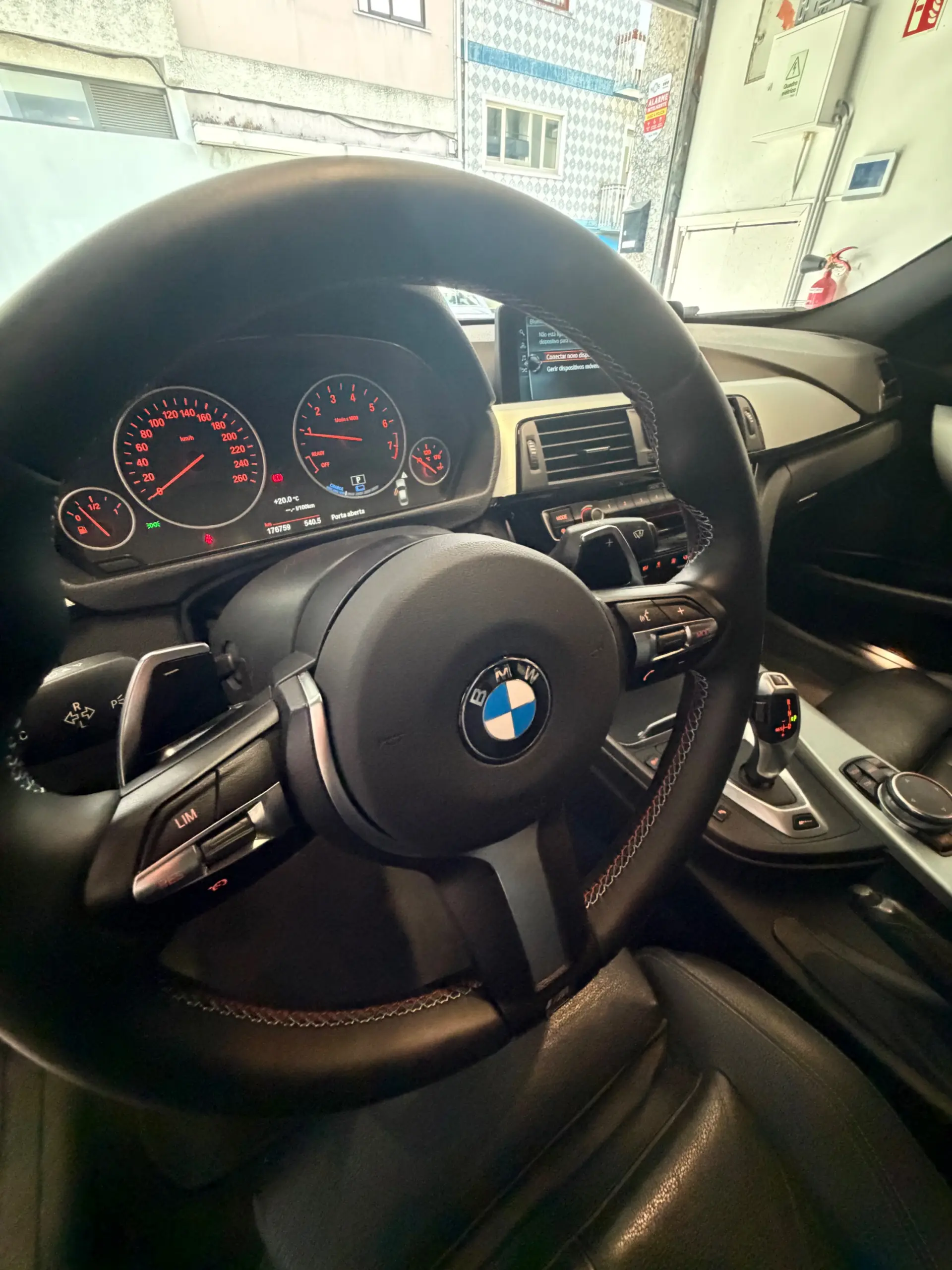 BMW 330 e iPerformance M Sport 28