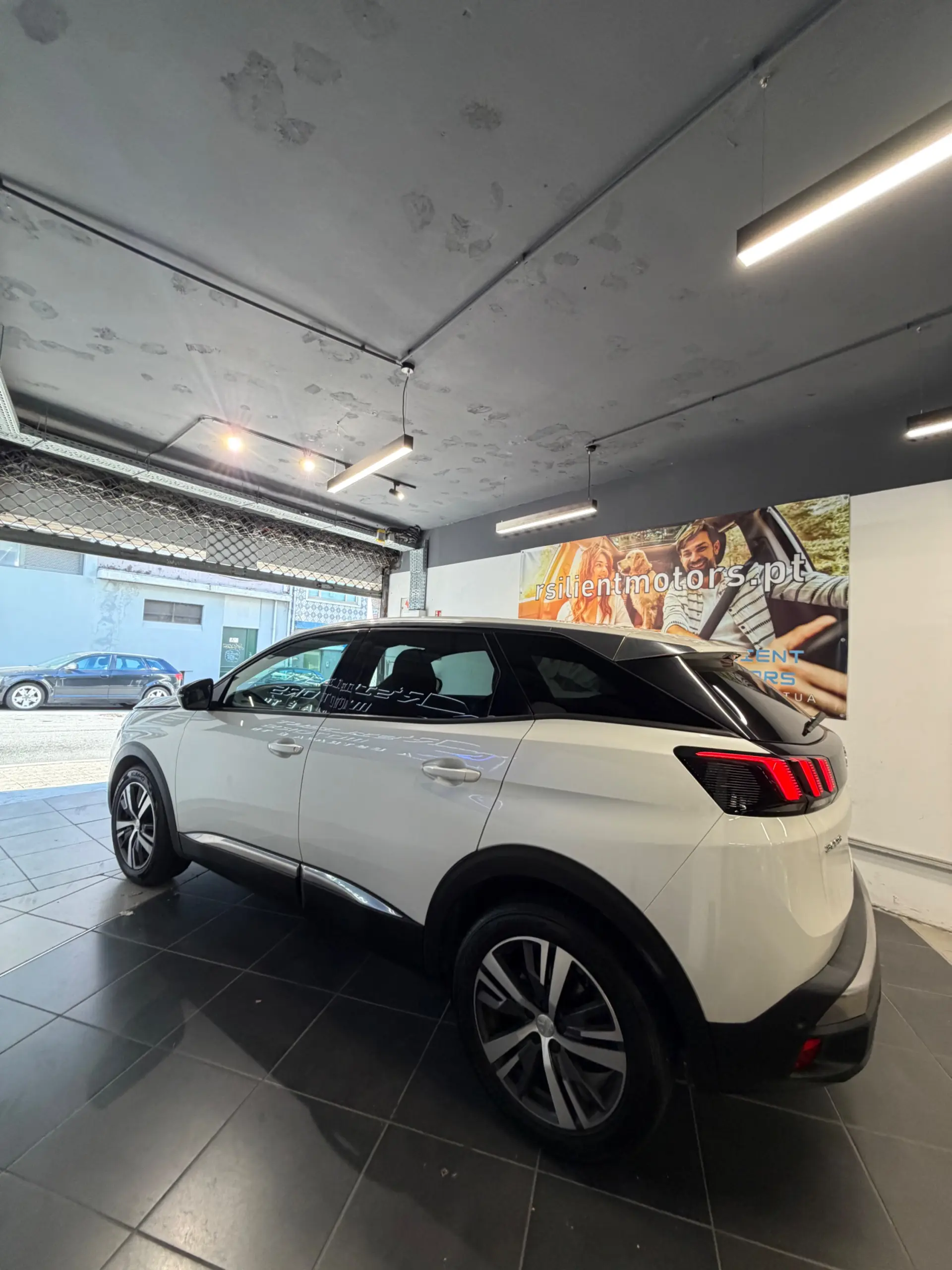 Peugeot 3008 1.5 BlueHDi Allure Pack EAT8 9