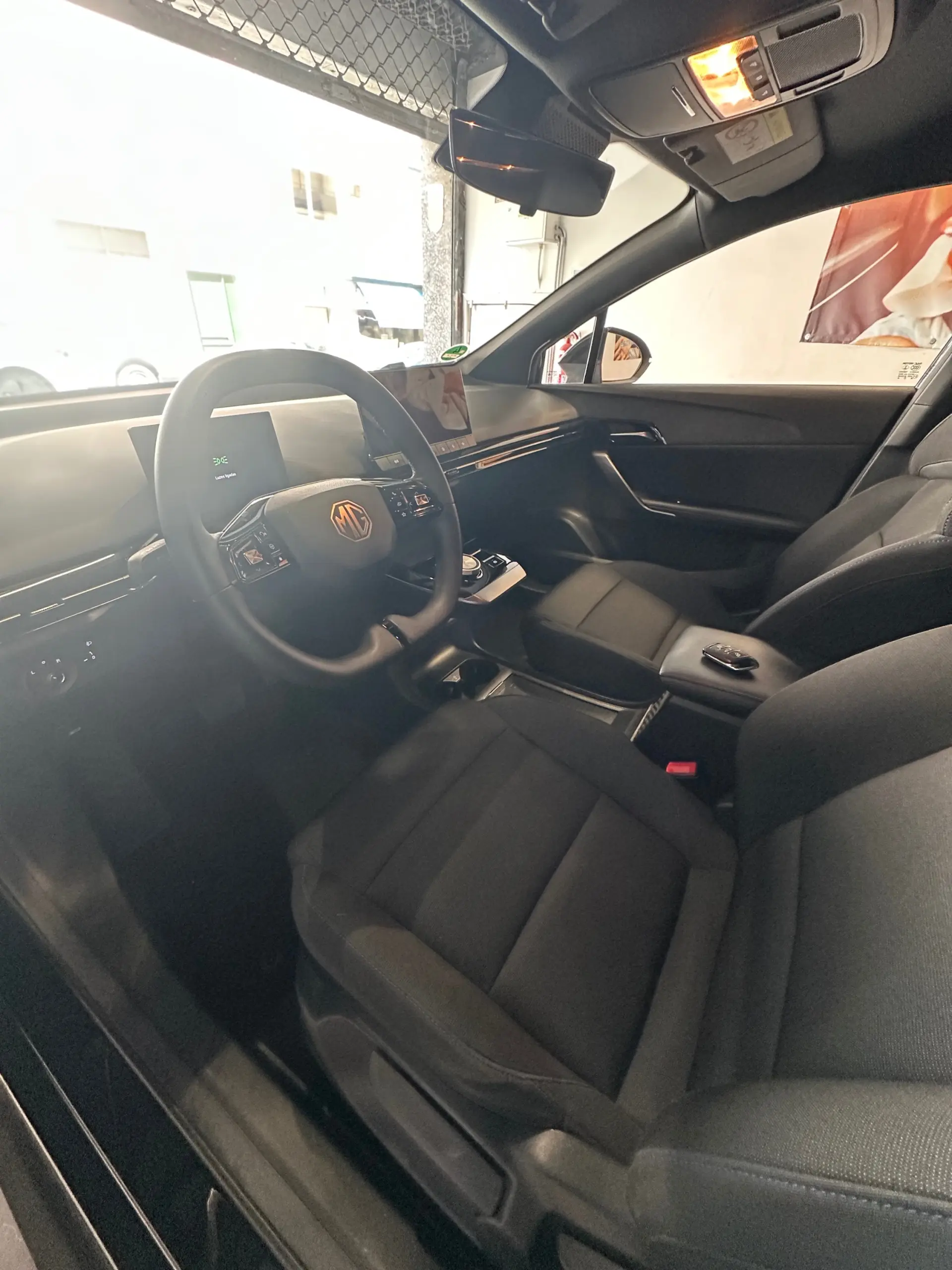 MG MG4 51 kWh Standard 11