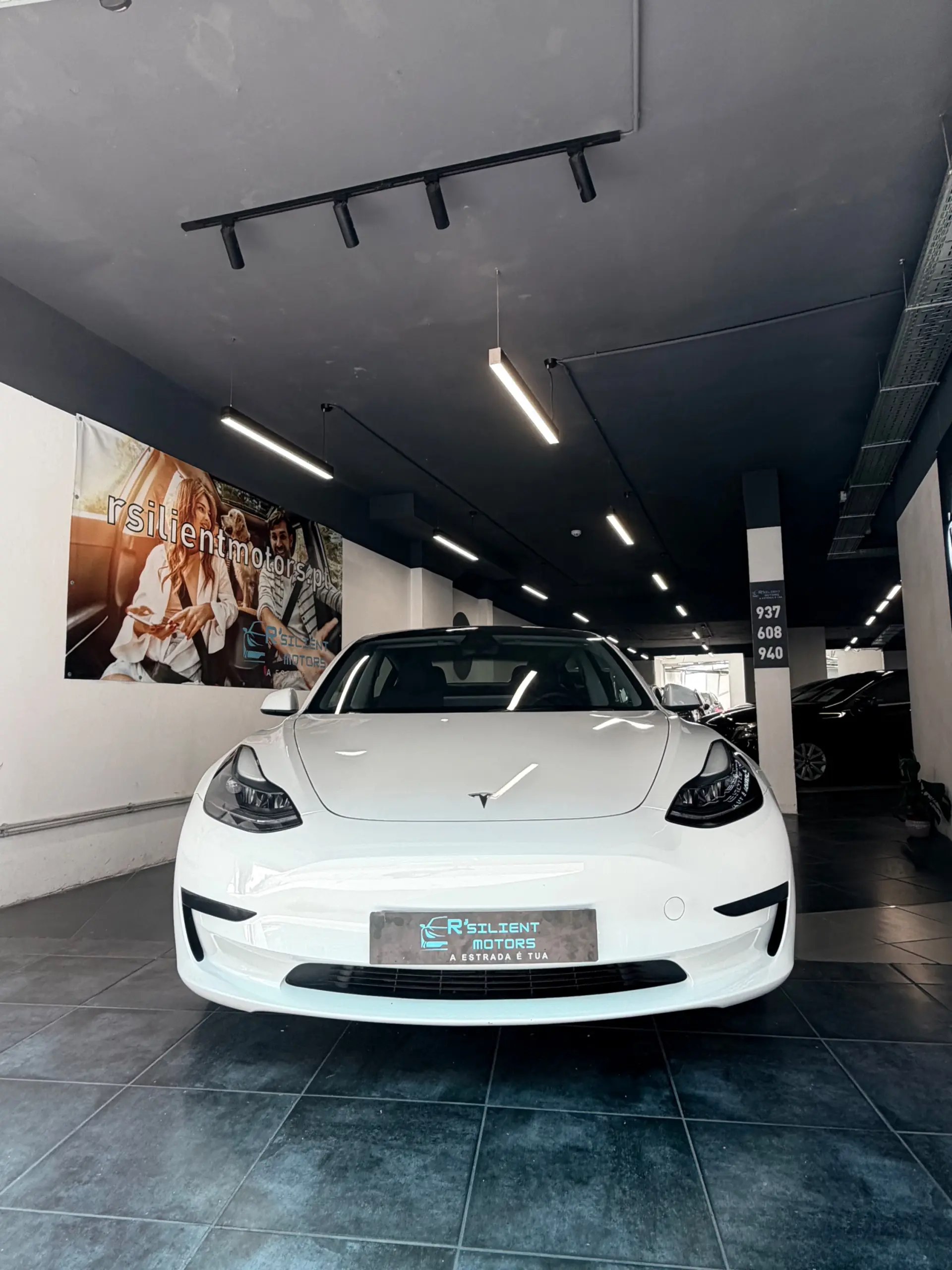 Tesla Model 3 Standard Range Plus RWD 6