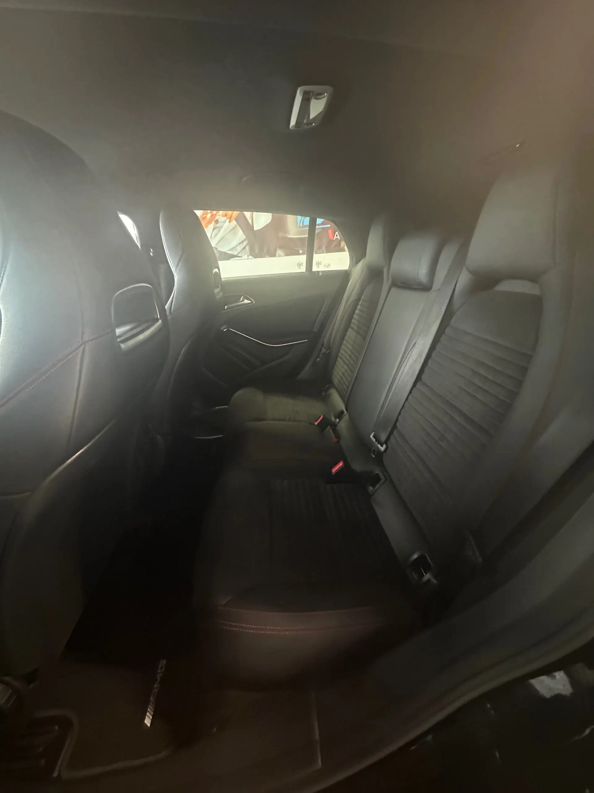 Mercedes-Benz CLA 180 d Shooting Brake AMG Line Aut. 11