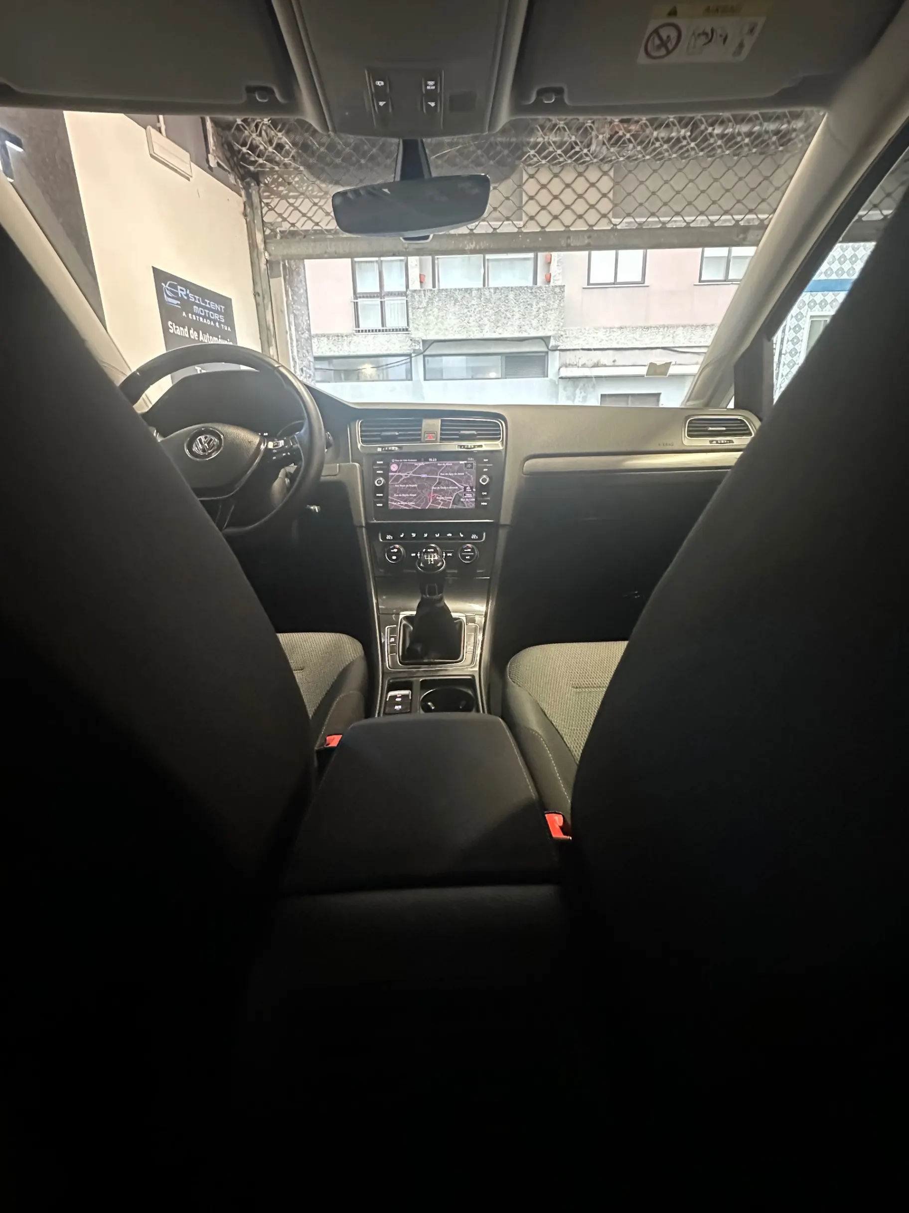 Volkswagen Golf 1.6 TDi BlueMotion Confortline 22