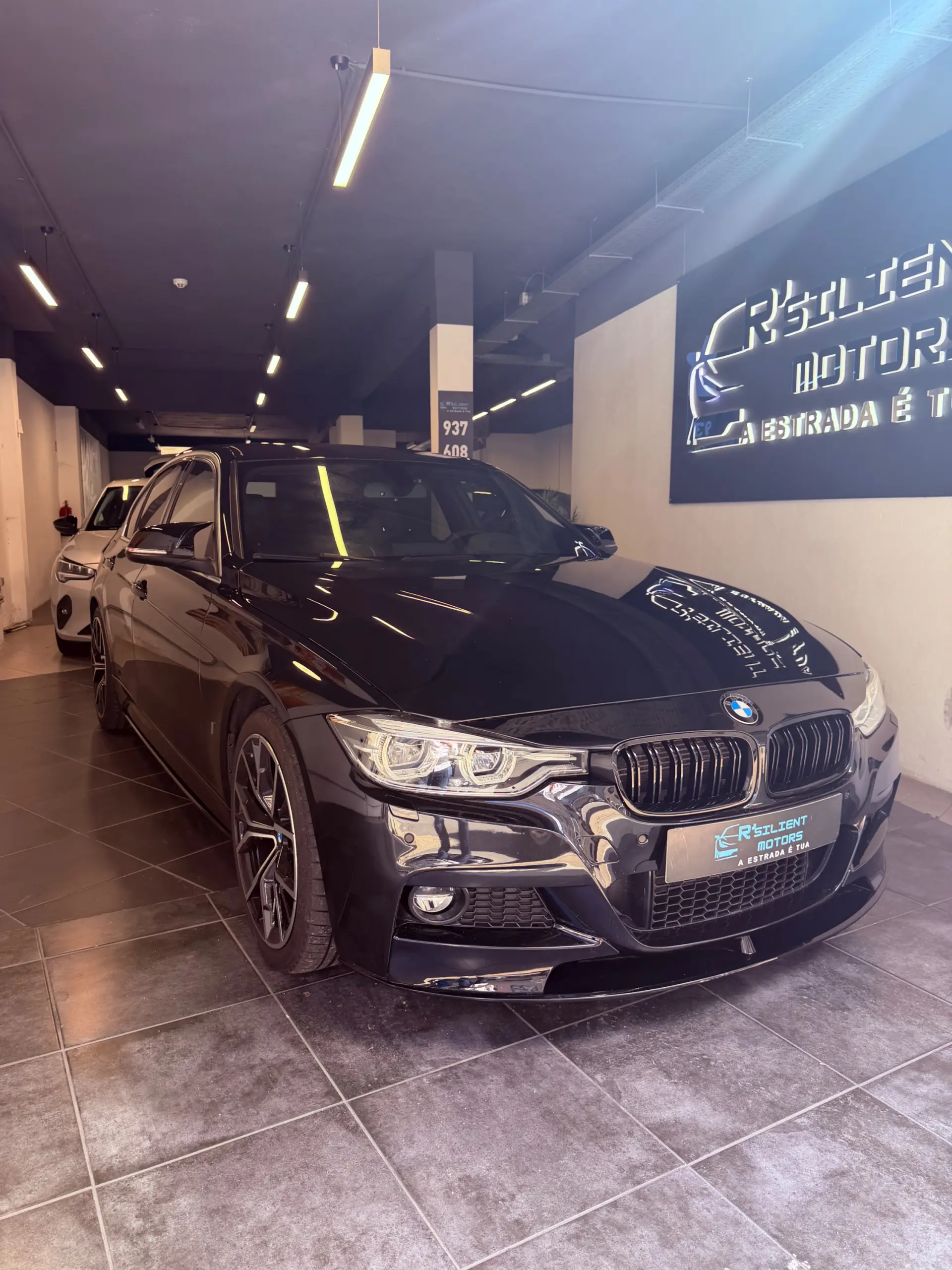 BMW 330 e iPerformance M Sport 13