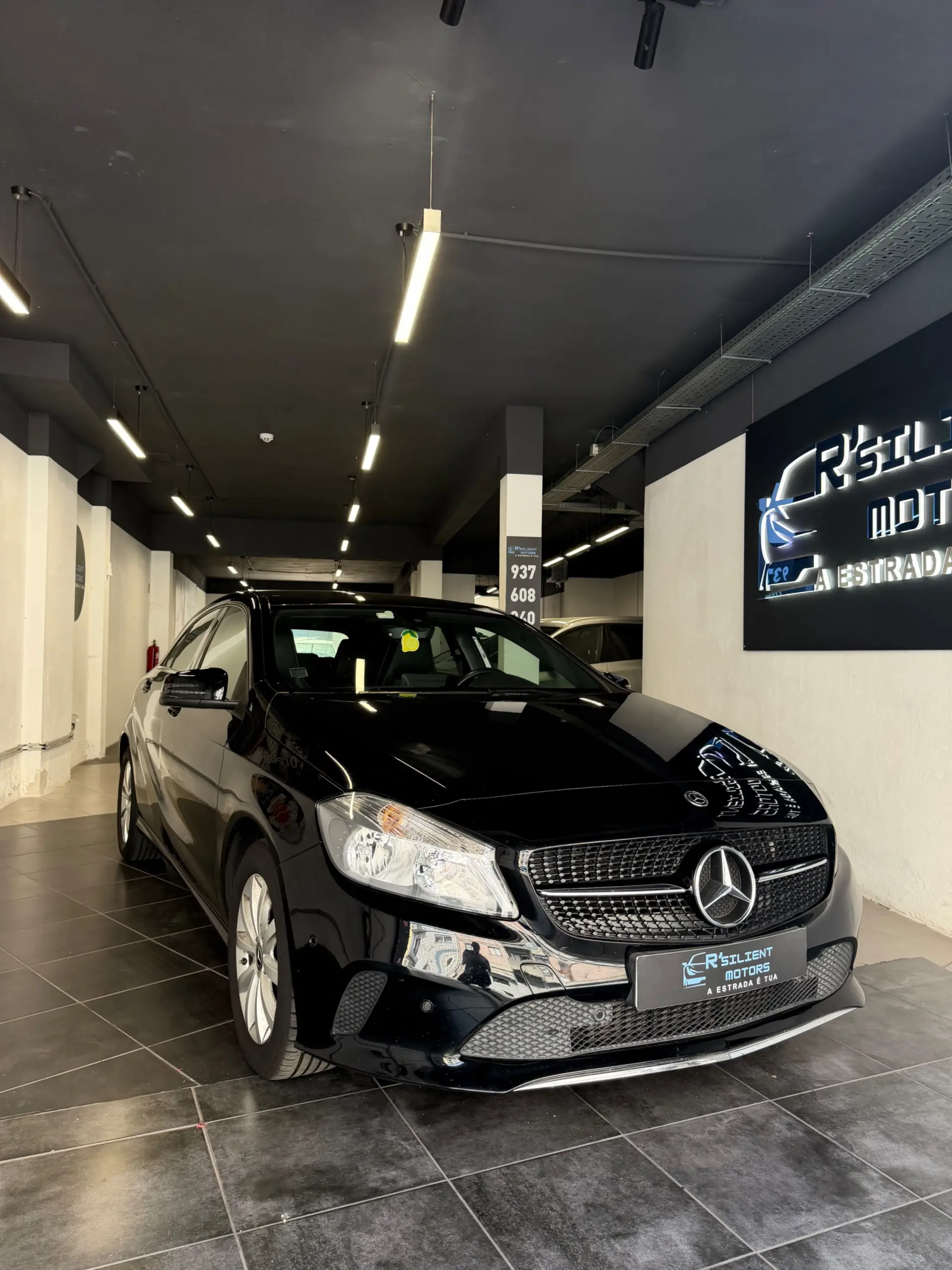 Mercedes-Benz A 160 Outro 1