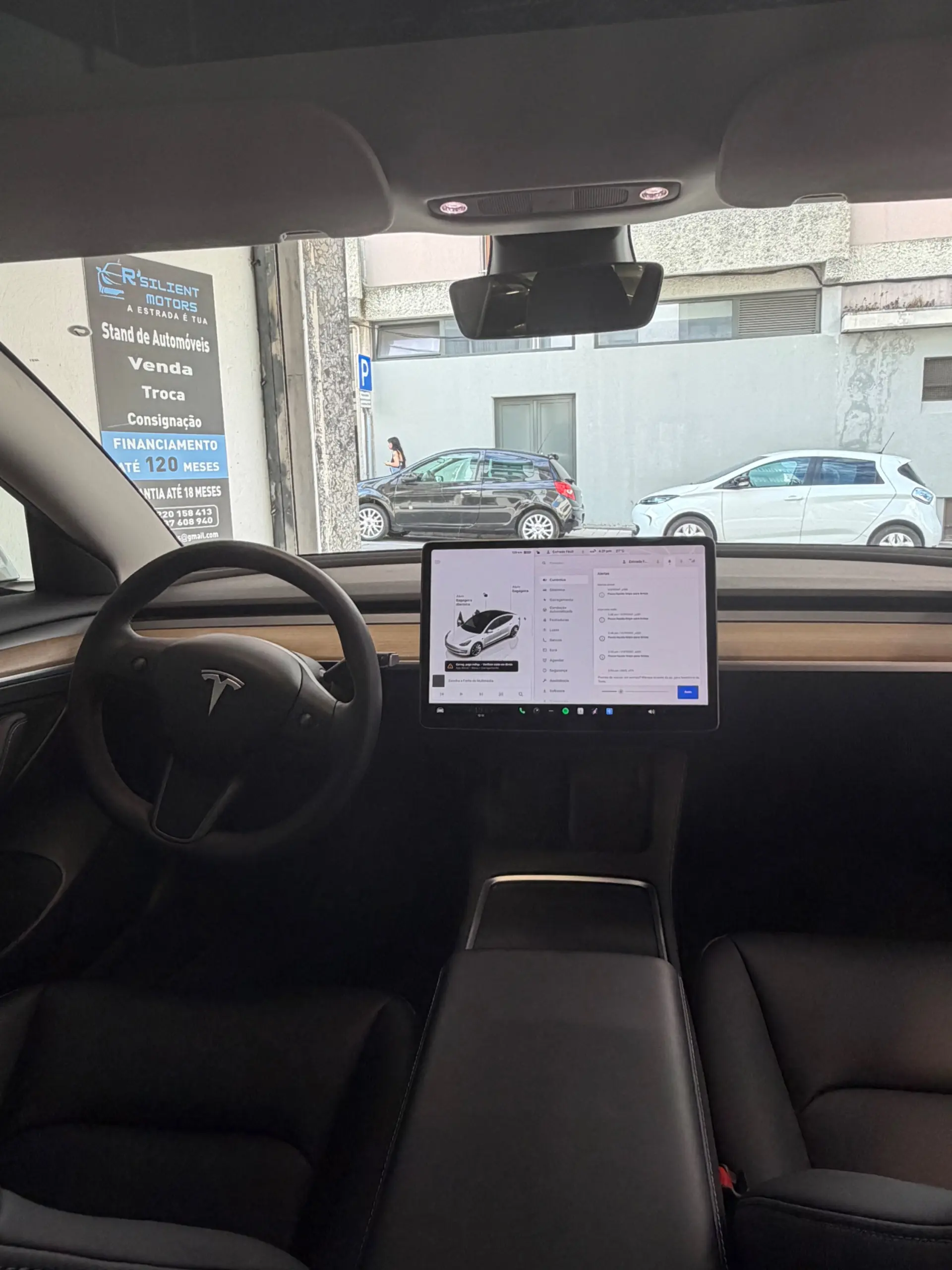 Tesla Model 3 Standard Range Plus RWD 18