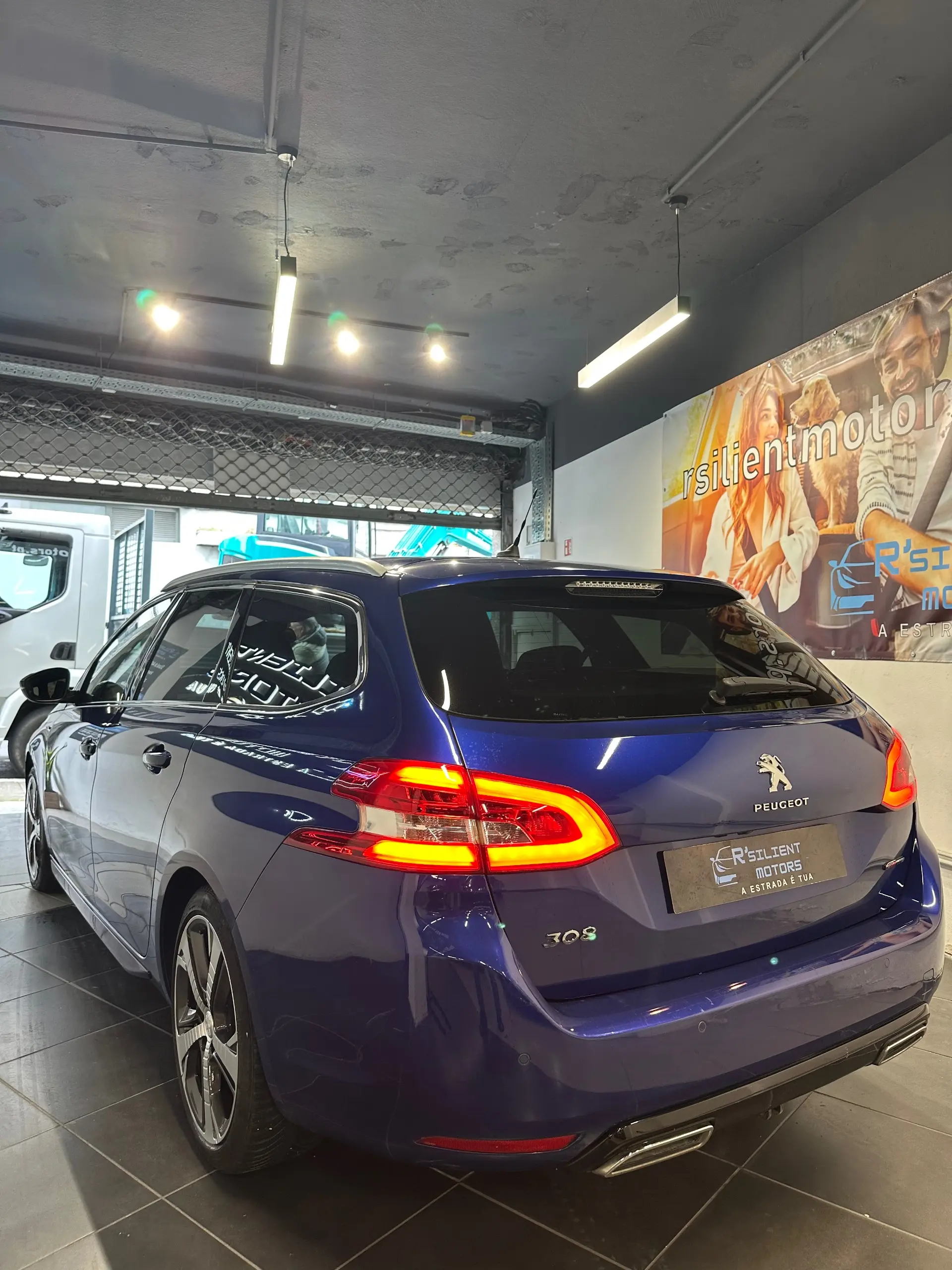 Peugeot 308 SW 1.5 BlueHDi GT EAT8 23