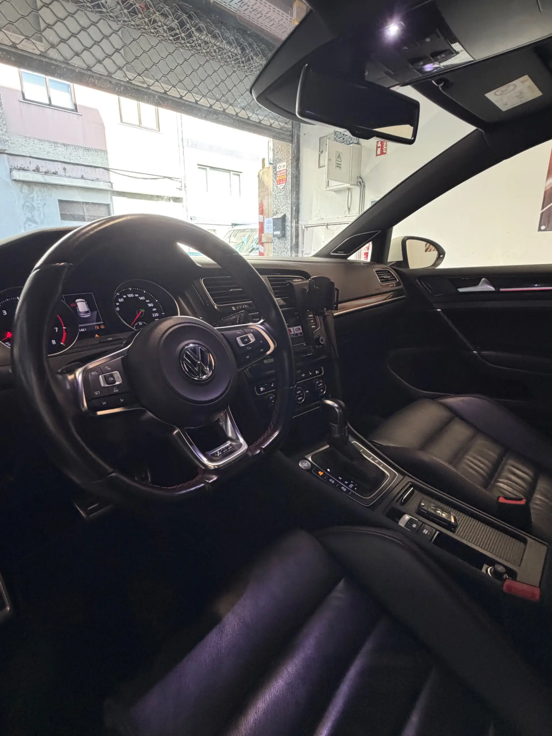 Volkswagen Golf Outro 22