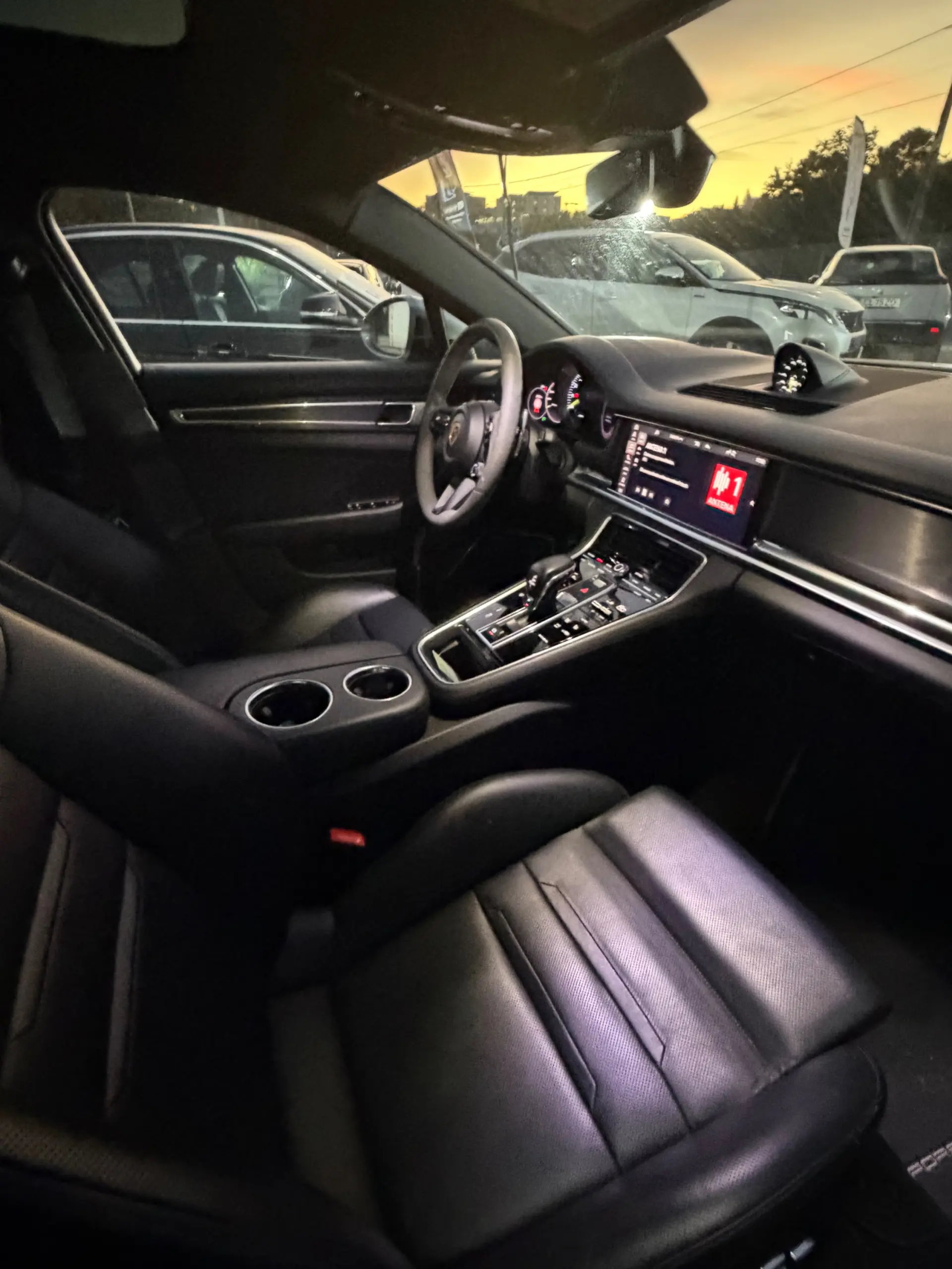 Porsche Panamera 4 E-Hybrid 15
