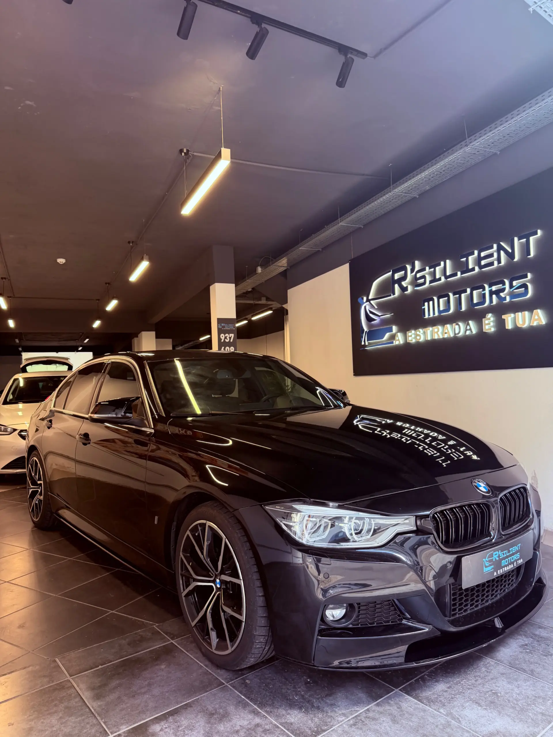 BMW 330 e iPerformance M Sport 5