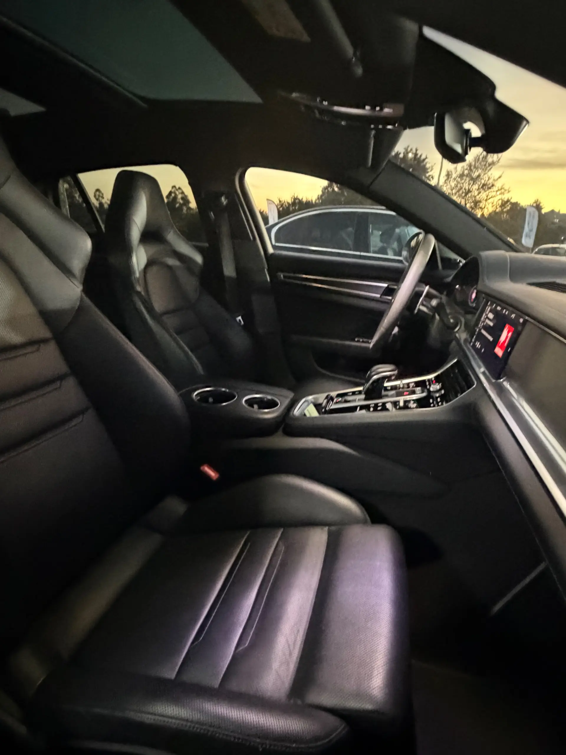 Porsche Panamera 4 E-Hybrid 16