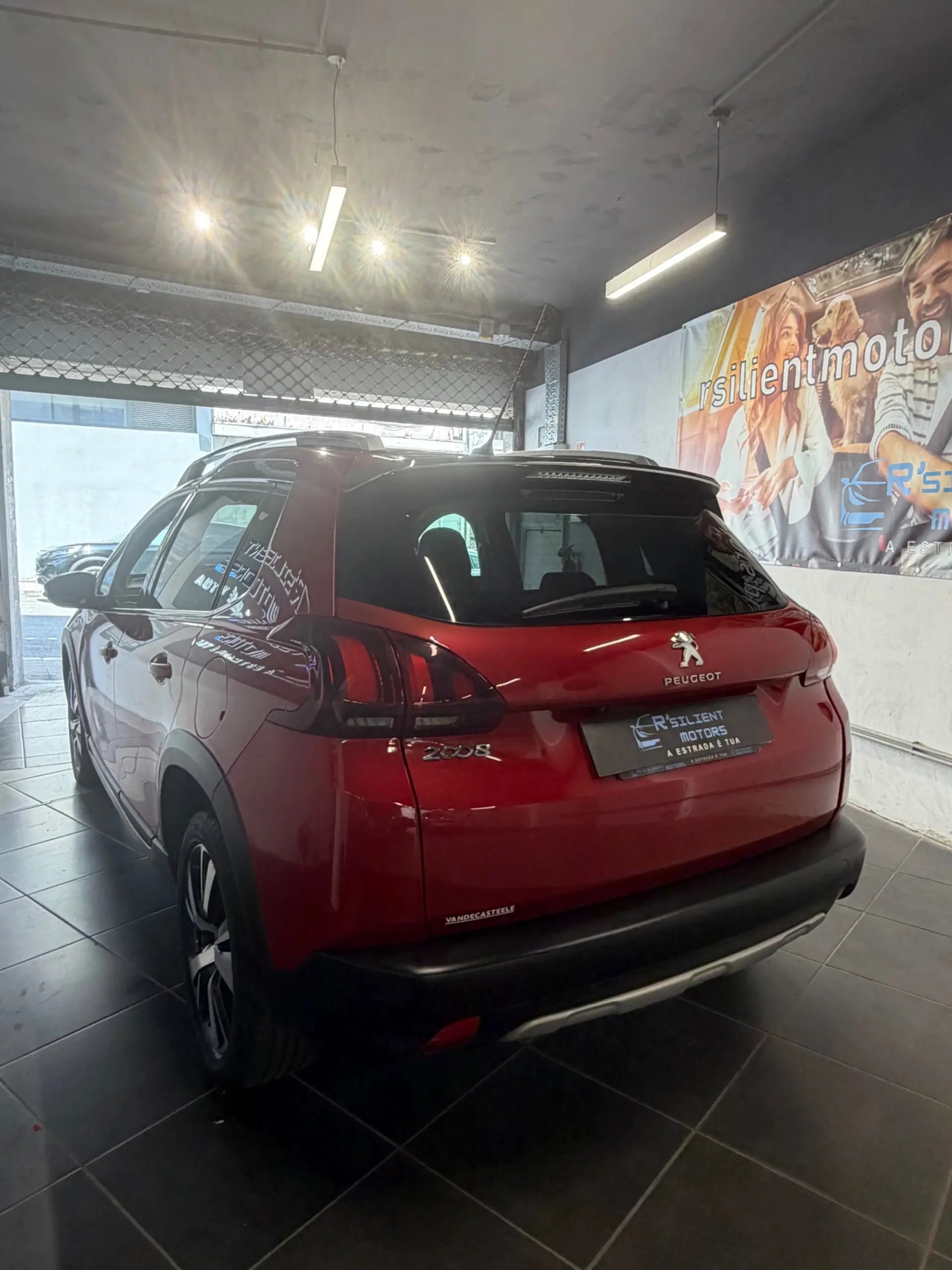 Peugeot 2008 1.2 PureTech Style 7
