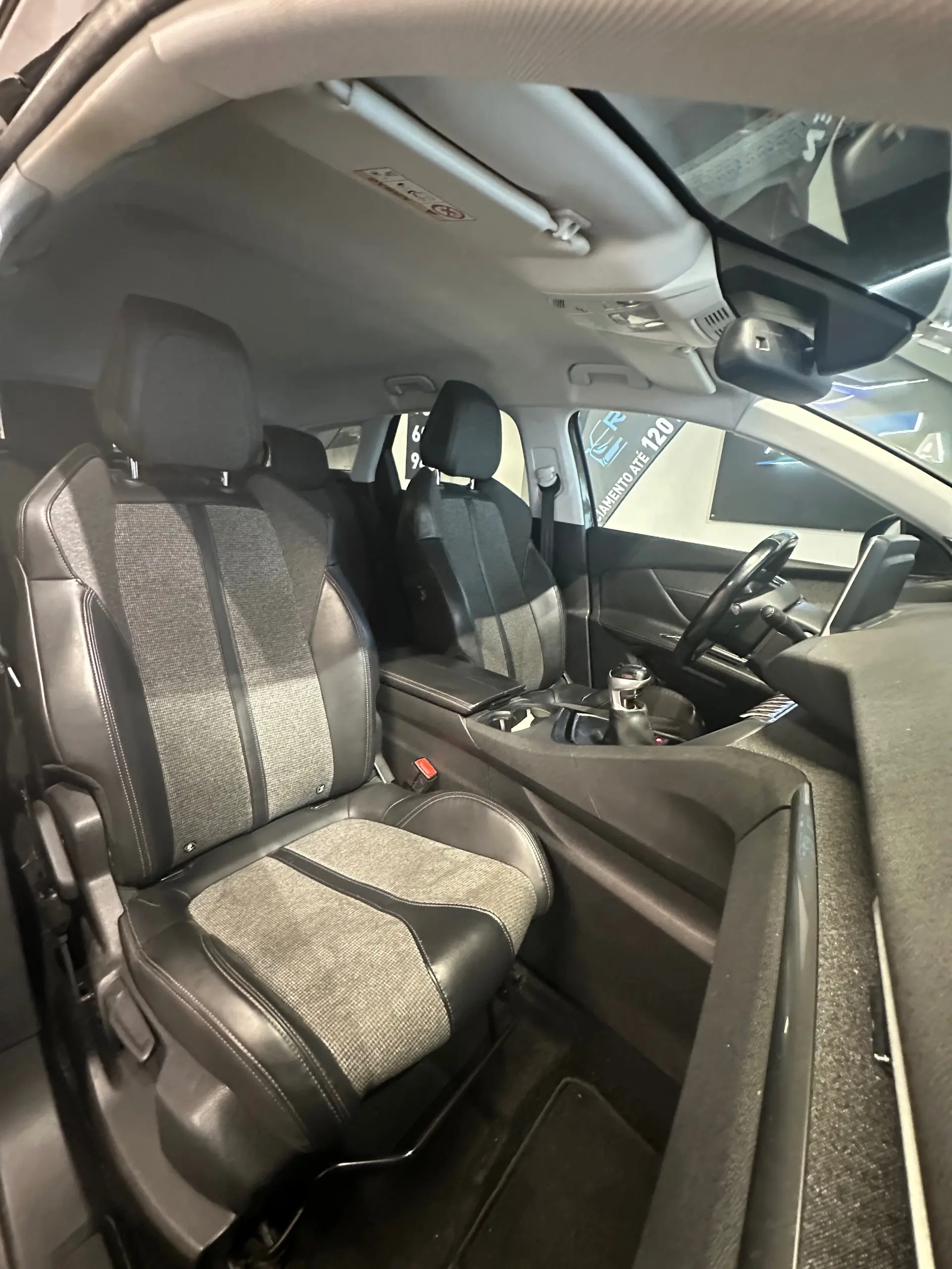 Peugeot 3008 1.2 PureTech Allure Pack 17