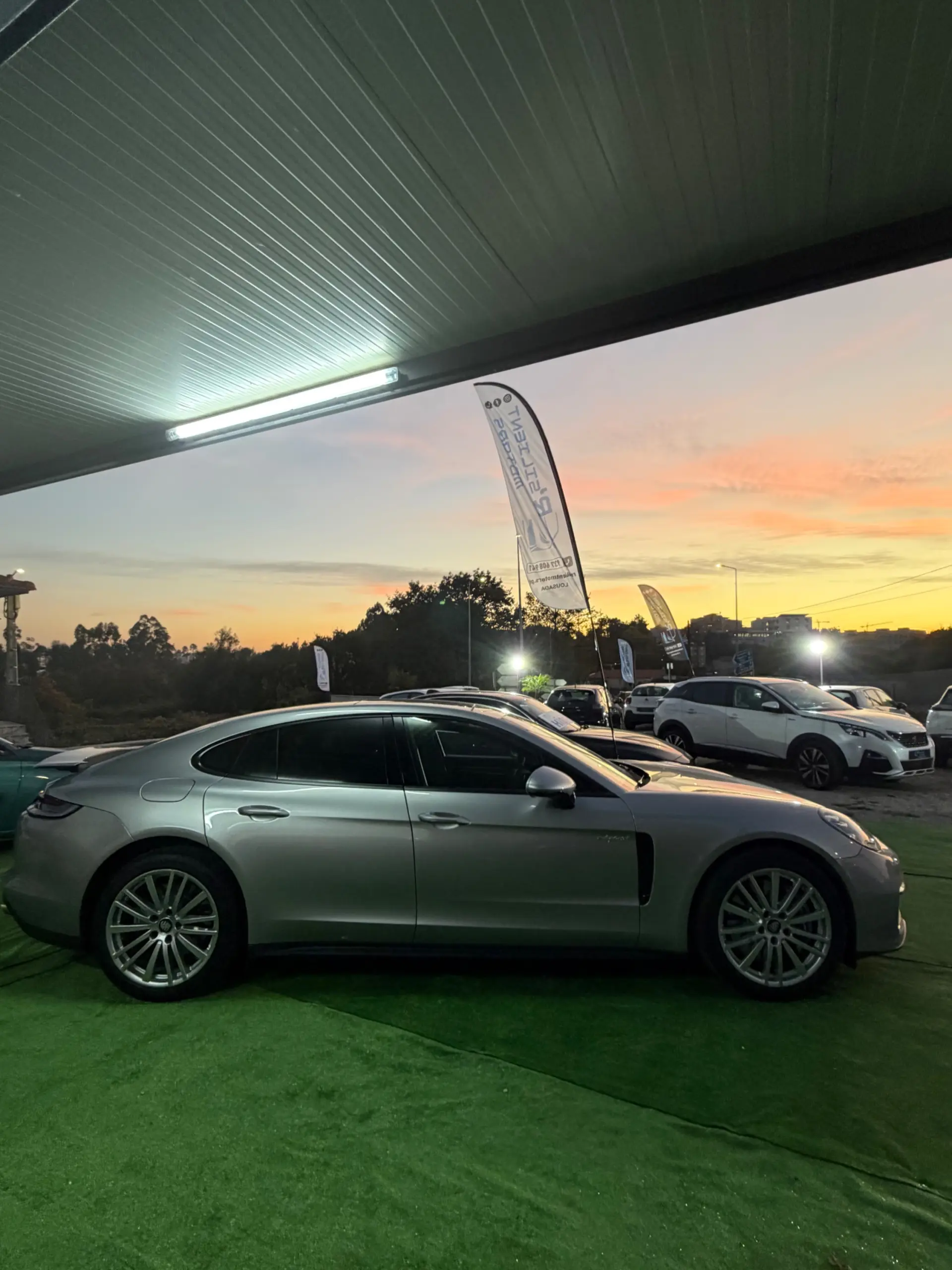 Porsche Panamera 4 E-Hybrid 5