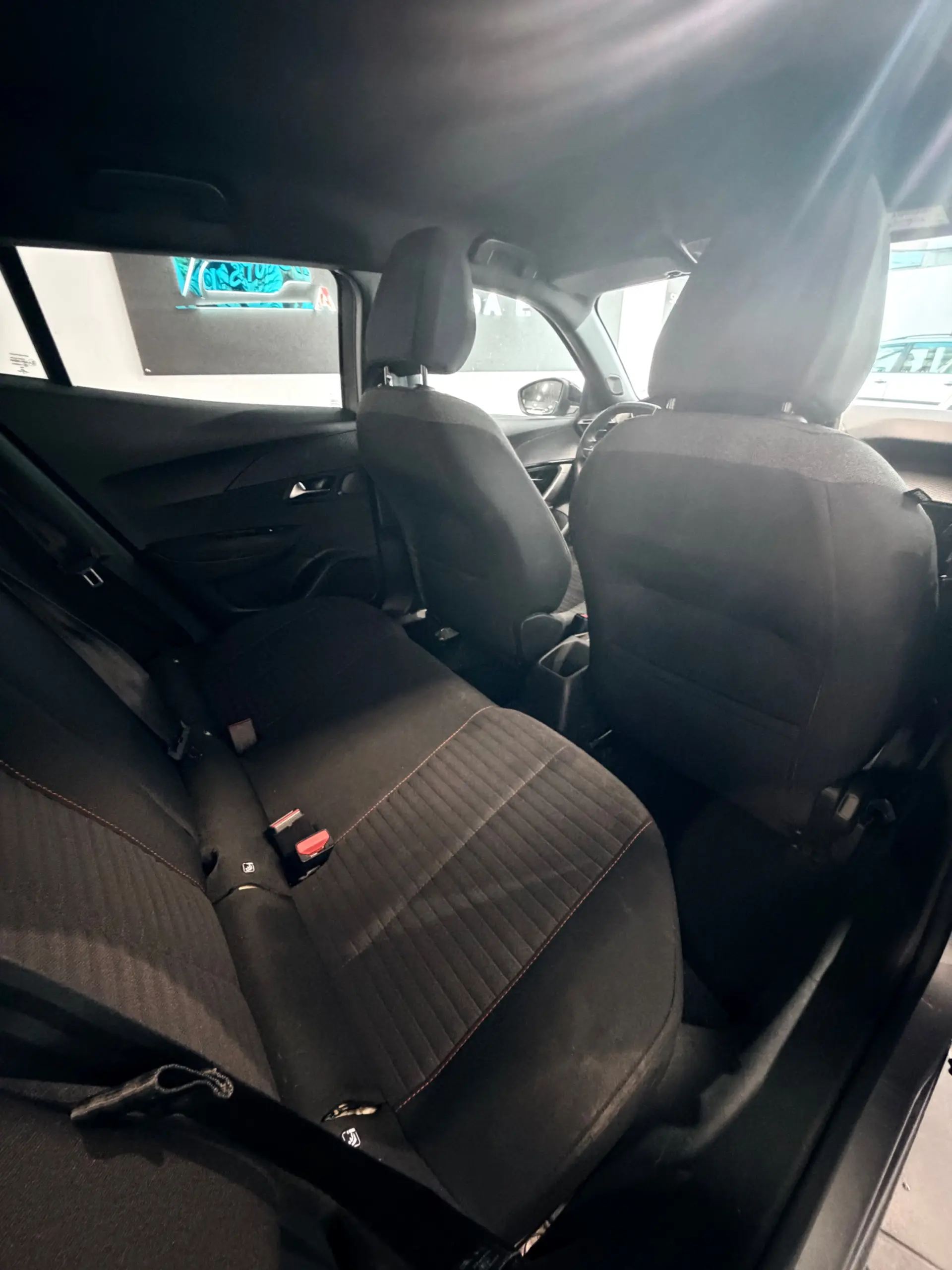 Peugeot 2008 1.2 PureTech Active Pack 21