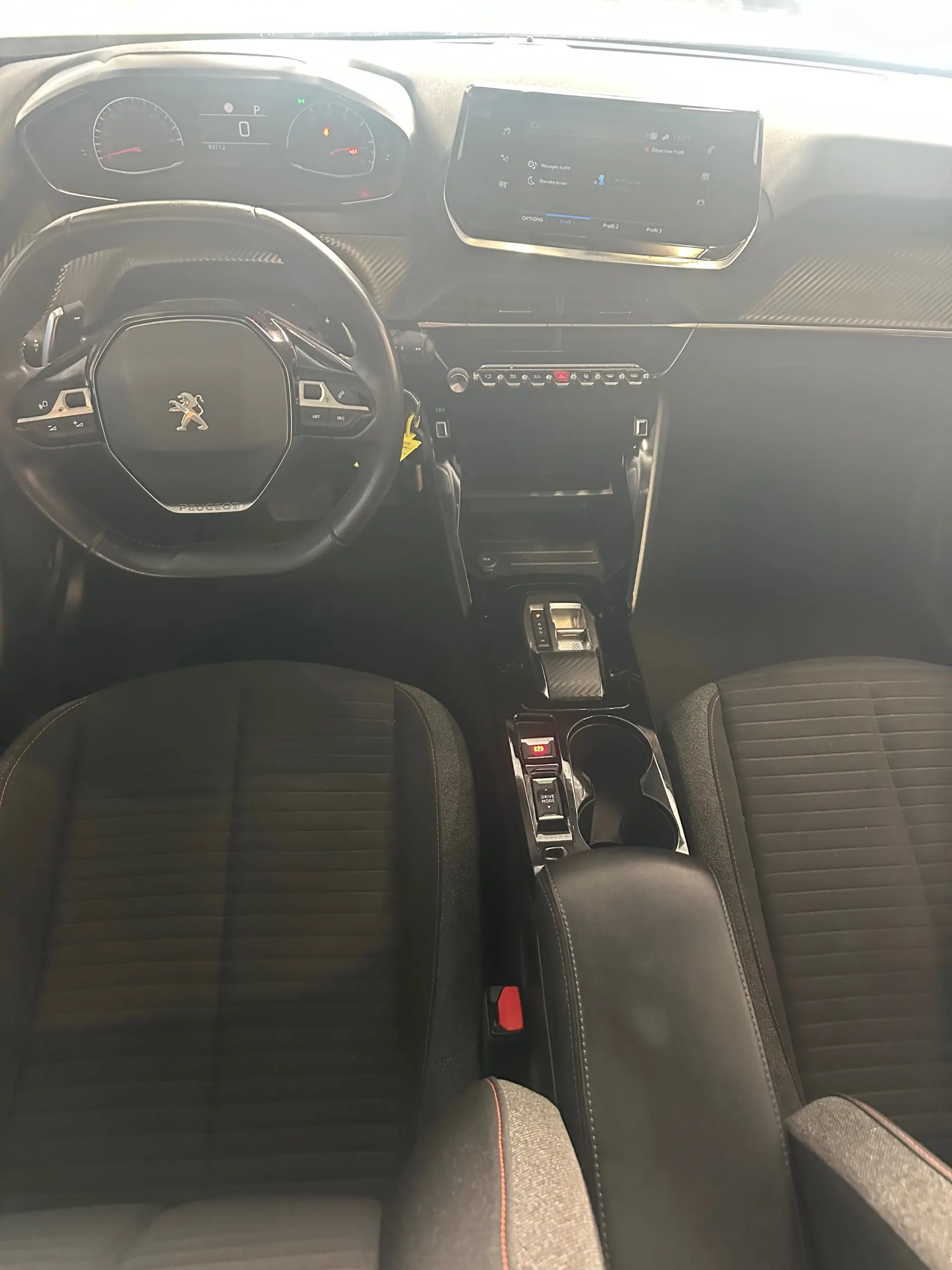 Peugeot 2008 1.2 PureTech Active Pack EAT8 23