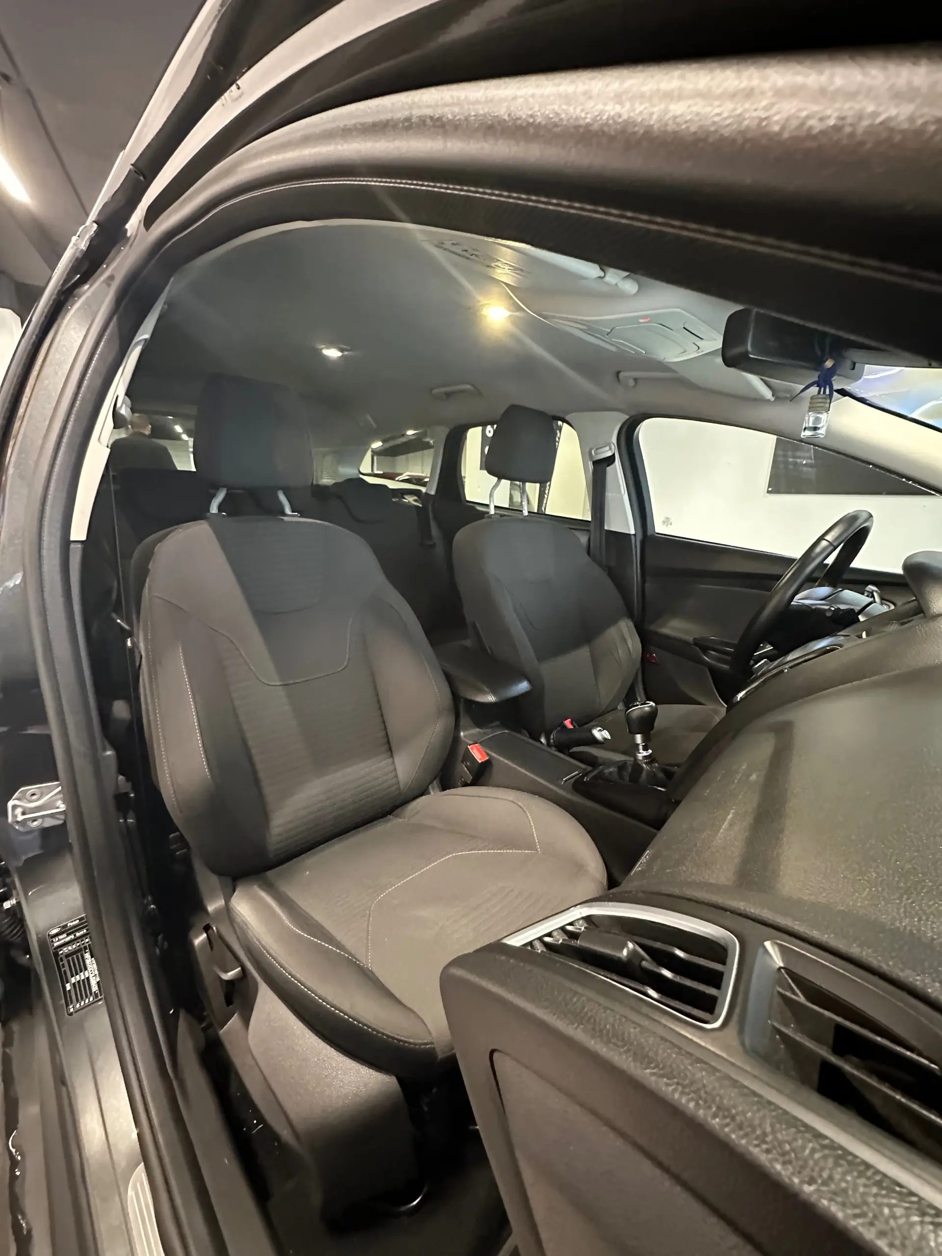 Ford Focus SW 1.5 TDCi EcoBlue Titanium 22