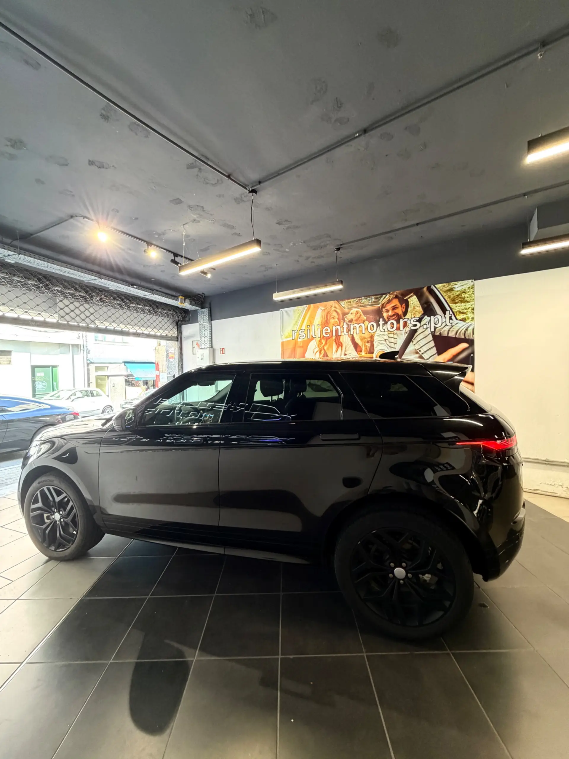 Land Rover Range Rover Evoque 1.5 P160 R-Dynamic S Auto 17