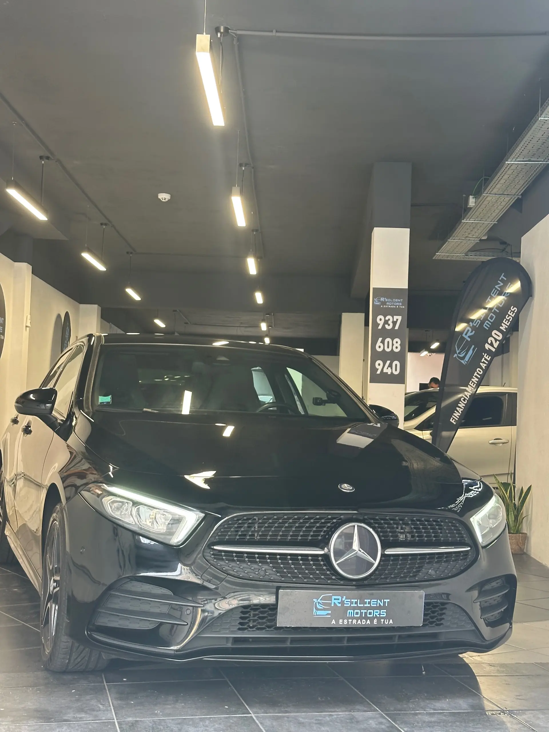 Mercedes-Benz A 250 e 8G-DCT Edition AMG Line 2