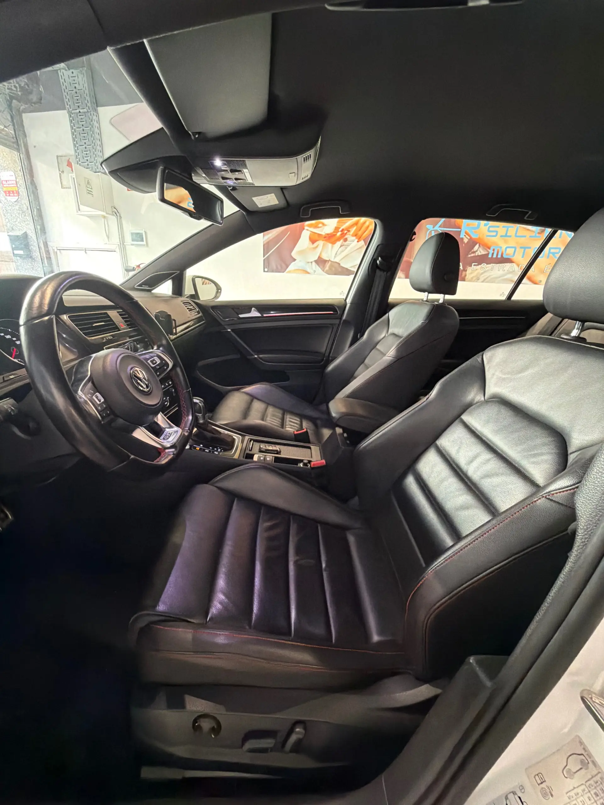 Volkswagen Golf Outro 26