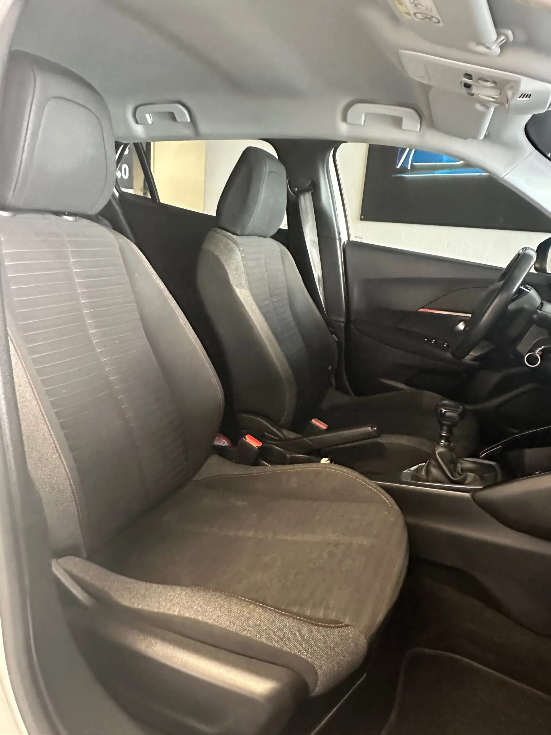 Peugeot 2008 17